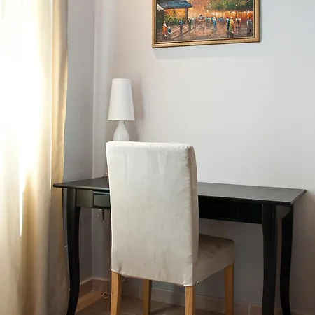 Oda ve Kahvaltı Opera 4*