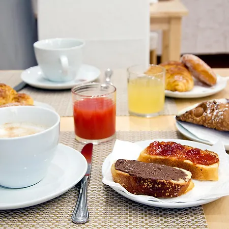 Opera Nocleg ze śniadaniem