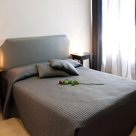 ベッド・アンド・ブレックファスト オペラ