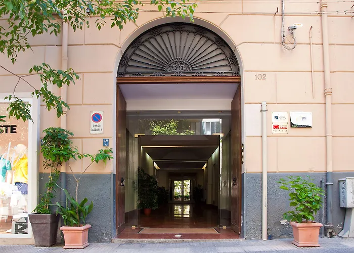 Opera Bed & Breakfast 4*