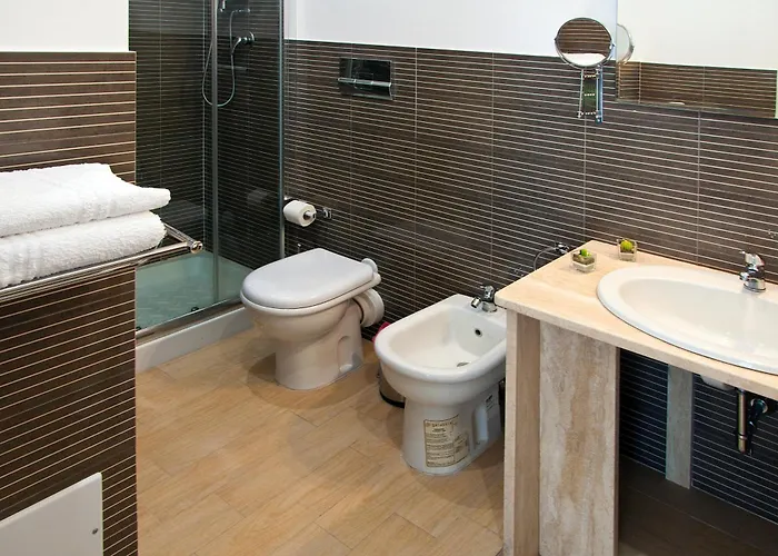 Alojamento de Acomodação e Pequeno-almoço Operà 4*