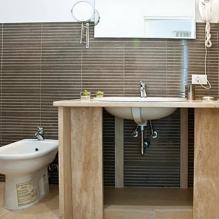 Bed & Breakfast Opera 4*